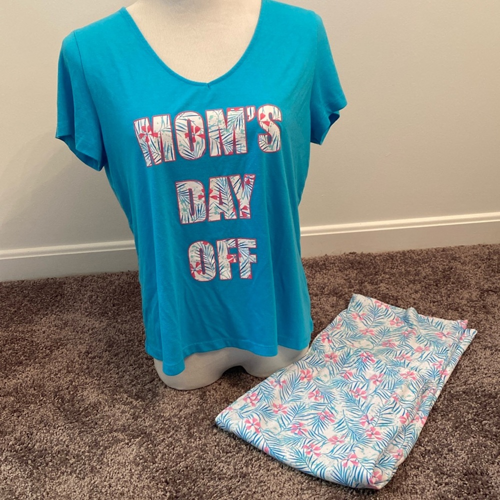 “Mom’s Day Off” PJ set